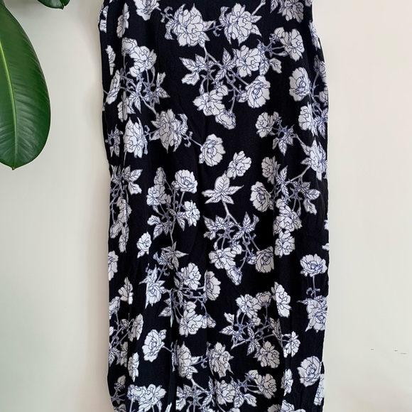 Le Chateau Faux Wrap High Low Skirt - Picture 3 of 6